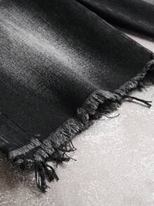 Manfinity EMRG 男士黑色休闲宽松牛仔短裤，带口袋和磨边，百搭牛仔短裤