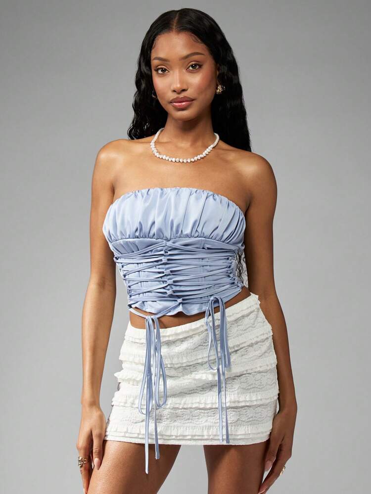 MISSGUIDED Geraffter Bandeau Crop Top aus Satin, trägerloses Korsett-Stil Sommer Party Club Abend Bustier mit Schnürung hinten