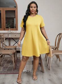 SHEIN LUNE Plus Size Solid Color Crew Neck Short Sleeve Casual Dress, Suitable For Summer