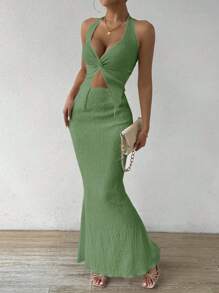 SHEIN Unity Summer Sexy Solid Twist Back Halter Crop Top & Fishtail Skirt 2 Pieces Set - Olive Green - View 4