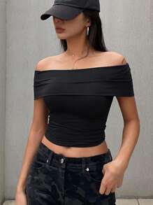 DAZY Blusa corta y ajustada de un solo color y hombros descubiertos para mujeres - Negro - Ver 3