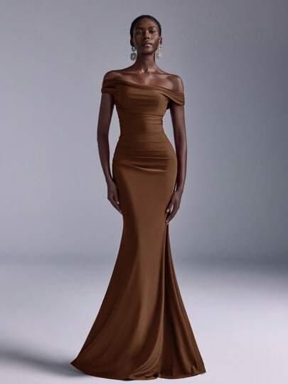 Elitara Elegant Off-Shoulder Ruched Mermaid Hem Dress, Suitable For Weddings, Events, Parties, Honeymoons, Bridesmaids (Adult)