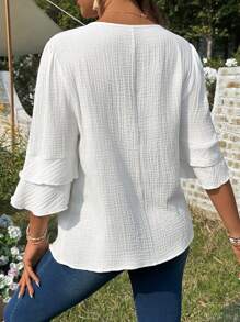 SHEIN 女士 V 领休闲荷叶边短袖孕妇衬衫 - 白色 - 查看 2