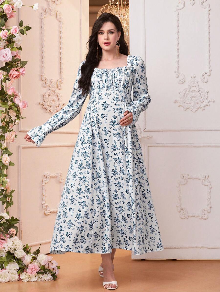 SHEIN Elegantes Umstandskleid mit Blumen Muster, quadratischem Ausschnitt und Rüscheneinsätzen an Ärmeln und Saum - Blau-Weiß - Übersicht 1
