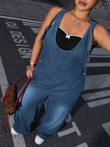 SHEIN EZwear Plus Size Blue Denim Overall Jumpsuit, Casual Fitted Bib & Brace Pants, Summer Outfits For Women/Summer/Summer Clothes/Cute Summer Tops, Easter/Easter Dress/Easter Outfit Women, Festival/Festival Outfits, Rave Outfits/Concert Outfit Women/Country Concert Outfit/Rave/Rave Outfits Festival/Nashville Outfits/Ibiza Outfits, Elegant, Boho/Bohemia/Boho Women's Clothing;Cowgirl/Cowboy, Brunch Outfits For Women