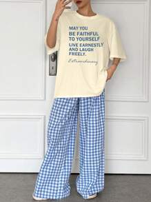 DAZY طقم ملابس منزلية مكون من بلوزة فضفاضة مطبوعة بحرف وبنطال مستقيم الساق مربع النمط رمضان - أصفر - مشاهدة 3