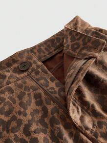 ROMWE MEN Street Life Men's Leopard Pattern Multi-Pocket Casual PU Shorts - Brown - View 3