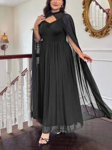 SHEIN Privé Abito avvolgente casual ed elegante per donne taglia forte, abito in chiffon con spallina, morbido, con arricciature e ampio, adatto per vacanze, feste e appuntamenti, idoneo per primavera/estate