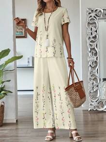 EMERY ROSE 2 件套女士印花短袖圆领 T 恤和裤子套装，夏季时尚