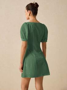 Poéselle Váy ngắn tay bồng thêu họa tiết Batik thường ngày cho nữ - màu xanh lá - Xem 3