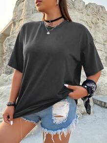 CovetEZ 大码翅膀水钻细节圆领短袖 T 恤，适合夏季