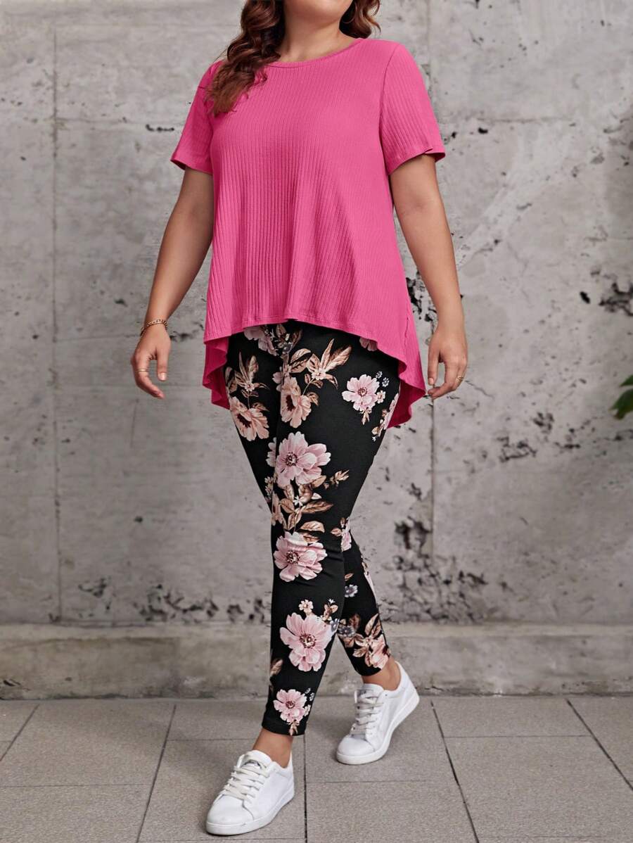 SHEIN LUNE 2pcs/Set Plus Size Women Solid Color Round Neck Short Sleeve Top And Floral Print Pants, Casual Outfit - Hot Pink - View 1