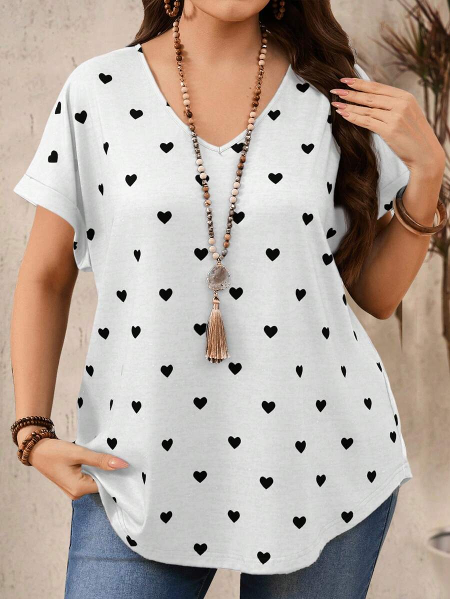 EMERY ROSE Women Plus Size Heart Print V-Neck Batwing Short Sleeve T-Shirt, Summer For Women, Vacation Woman - Black and White - View 1