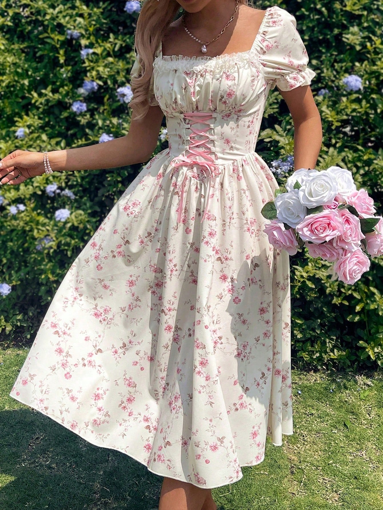 SHEIN PETITE elegant maxi dress for holidays, puffed sleeves and square neckline, with a small floral plaid design, and waist tie,...