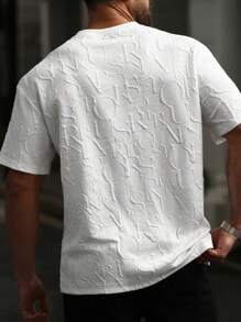 Manfinity CasualCool 加大码男士纹理仿皮贴片 T 恤，夏季时尚男士 T 恤男士服装男士 T 恤男士服装男士 T 恤男士服装男士 T 恤套装 - 白色 - 查看 2