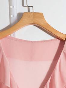 SHEIN Clasi Chemise à volants avec col en V et manches courtes de couleur unie, tailles grandes, convient pour l'été