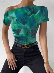 Chiquease Camiseta con cuello asimétrico con volante, estampado floral efecto tie-dye