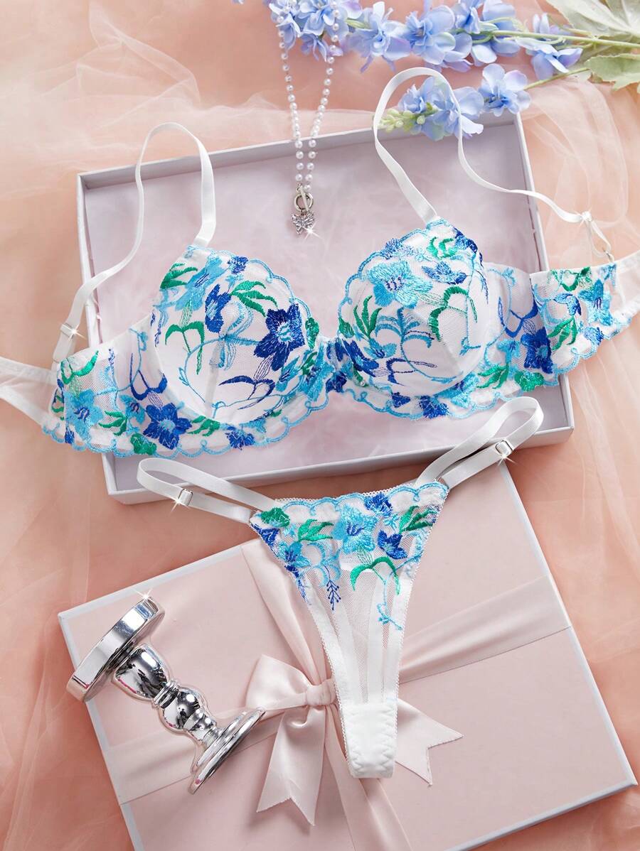 2pcs Set Romantic Embroidered Floral Sexy Women Lingerie Set - Baby Blue - View 1