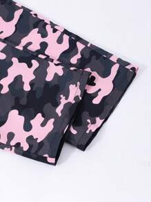 SHEIN Explorewe 2pcs/Set Tween Girls Portrait & Letter Print Casual Round Neck T-Shirt And Camouflage Print Functional Pocket Pants Cool Outfit - Black - View 7