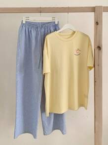 Dazy Plus Conjunto de pijama de talla grande de blusa holgada y pantalones con estampado de dibujos animados, ropa de dormir y de hogar, amarillo mantequilla primavera/verano