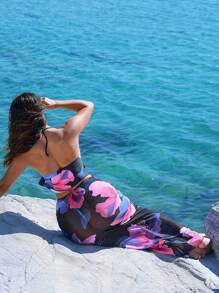 SHEIN Swim Top de bikini de tirantes finos con estampado grande aleatorio y cierre de lazo, pantalones cortos triangulares a juego y pareo de malla con estampado floral como cubrebikini, conjunto de bikini sexy