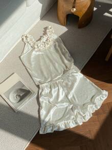 DAZY 女士 2 件套缎面荷叶边吊带背心短裤睡衣套装 - 米色 - 查看 1
