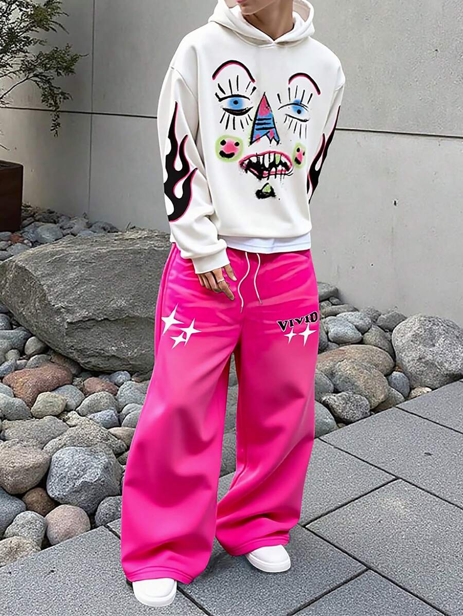Manfinity Roghcode 男士ins风街头时尚人像图案印花纯色连帽卫衣和撞色宽松喇叭裤两件套。男士街头运动裤套装,男士时尚套装。适合日常穿着、外出、上学、派对、音乐节。秋季服装 - 彩色 - 查看 1