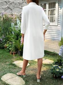 SHEIN 5 袖印花连衣裙，带有设计元素，适合年轻孕妇 - 白色 - 查看 2