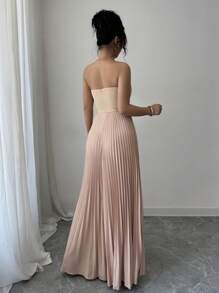 Selianne 女士优雅浪漫褶饰腰部A字下摆无袖连衣裙 - 卡其色 - 查看 2