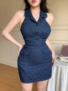 DAZY Sexy figurbetonte lässige Damen Sommerkleid aus Denim mit V-Ausschnitt, rückenfreiem Design, Taschenverzierung und geraffter Taille
