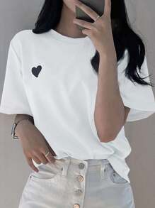 DAZY Women's Round Neck Embroidered Contrast Heart Minimalist Pattern T-Shirt Cute Tops - White - View 3