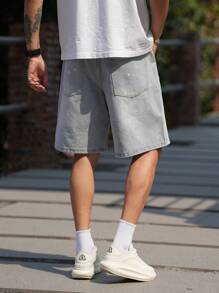 Manfinity LEGND Men's Light Wash Denim Bermuda Shorts: Avant-Garde Street Casual Style With Distressed Detailing And Zipper Fly