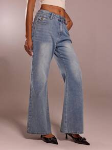 SHEIN Forever 21 Women's Slim-Fit High Street Style Low Rise Flared Leg Summer Denim Jeans - Medium Wash - View 4