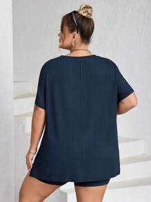 SHEIN CURVE+ 2pcs Plus Size Women's Round Neck Short Sleeve Top And Slim Fit Fashionable Shorts Set, Curve Plus, Boho Vacation Beach Outfits For Woman/Beach /Beach Vacation Outfits/Beach Essentials / Graduation/Tea Party  - Navy Blue - View 3
