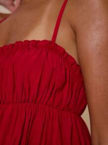 MUSERA 细肩带褶皱层叠可爱优雅吊带背心，适合度假海滩、甜美休闲、节日外出、性感秋冬圣诞节等场合。