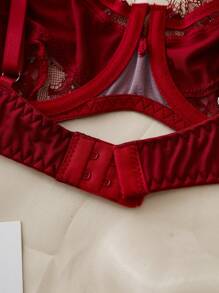 حمالة صدر تحت نسائية فرنسية رومانسية للعشاق مع حلقات من الصلب وقطع رقعية من الدانتيل - عنابي اللون - مشاهدة 4