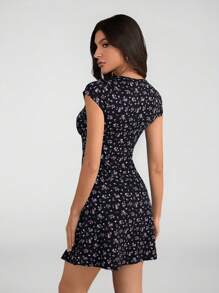 SHEIN Tall 女士时尚甜美 V 领花卉印花 A 字裙、花卉连衣裙、春季花卉连衣裙、海滩女士连衣裙、Y2k 夏季、花卉连衣裙、可爱夏季连衣裙、夏季连衣裙 - 彩色 - 查看 2