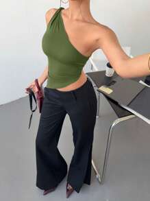 Siren Gaze 情人节勃艮第红色扭纹单肩上衣优雅修身女士上衣 - 軍綠色 - 查看 5