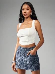 MISSGUIDED Minifalda de mezclilla con estampado de rosas, jacquard de talle alto con corte evasé, falda corta con estampado floral vintage para primavera, verano, festivales, fiestas y uso casual - Azul lavado oscuro - Ver 1
