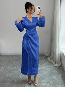 Modelyn Robe fourreau à manches longues bleu marine avec imprimé léopard, col croisé et ceinture à nouer en satin jacquard pour femmes