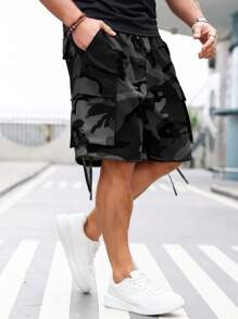 Manfinity LEGND Plus Size Men's Summer Casual Camouflage Cargo Shorts With Flap Pocket