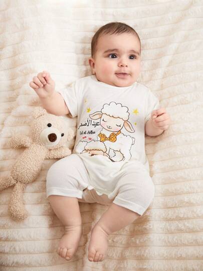 SHEIN 新生儿0-3个月白色短袖男女通用连体短裤，卡通可爱小羊图案，舒适柔软，适合节日和家庭聚会，春夏新品