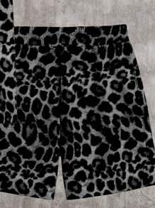 Manfinity Homme Regular-Fit Men's Short Sleeve Guayabera Shirt & Shorts 2 Pieces Set - Grey - View 3