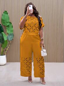 Slaydiva 加大码纯色露肩优雅刺绣度假两件套