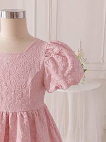 SHEIN Glamorique Kids Vestido de verano elegante con mangas abullonadas y ajuste ceñido en estilo jacquard para niñas preadolescentes, sofisticado y elegante, adecuado para el uso diario, fiestas y todo tipo de ocasiones, que muestra la nobleza y elegancia de un vestido de dama joven para bodas, invitada de boda, vestido bonito para niñas, vestido de rosa para niñas, vestido de princesa para niñas, vestidos para niñas jóvenes