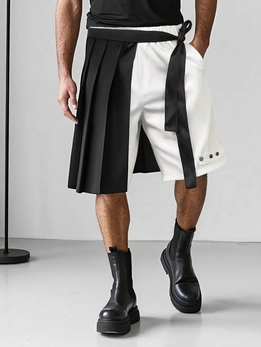 Manfinity EMRG Men's Black And White Woven Bermuda Shorts With Zipper Detail And Pleated Panel Design - Black and White - View 1