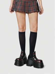 ROMWE Goth Zapatos tipo mocasín para mujer con plataforma, suela gruesa, adornos de correa cruzada y botones estilo punk - Rojo - Ver 3