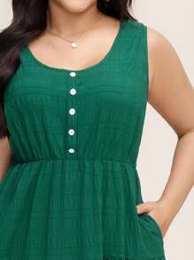 SHEIN LUNE Plus Size Sleeveless Mid-Length Dress With Textured Fabric And Elastic Waist Old Money Style Women Brunch Outfits For Women Airport Outfit Cowgirl Summer Outfits For Women Graduation Spring Women Summer Clothes Graduation Easter Outfit Women Spring Summer Clothes Vacation