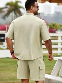 Manfinity RSRT Plus Size Men Summer Casual Solid Color Short Sleeve Shirt & Shorts Set