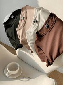 SHEIN Tall CURVE Conjunto de 4 piezas de talla grande de camisetas de manga corta de corte slim con cuello redondo de color liso, apropiado para el verano - Multicolor - Ver 3
